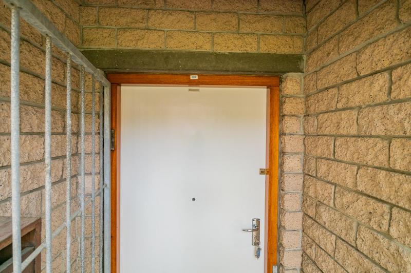 To Let 1 Bedroom Property for Rent in Diep River Western Cape